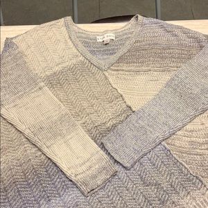 XL Knox Rose sweater. Excellent condition.